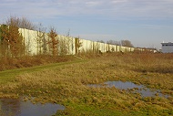 Lärmschutz an der Autobahn A52 in Hardt. Blick von der Autobahnüberführung Tomphecke nach Osten. Lärmschutz an der Autobahn A52 in Hardt. Blick von der Autobahnüberführung Tomphecke nach Osten.