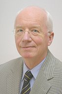 Ein Klick und Sie können Dr. Paul-Michael Seifert eine E-Mail schicken. Bild von Dr. Paul-Michael Seifert